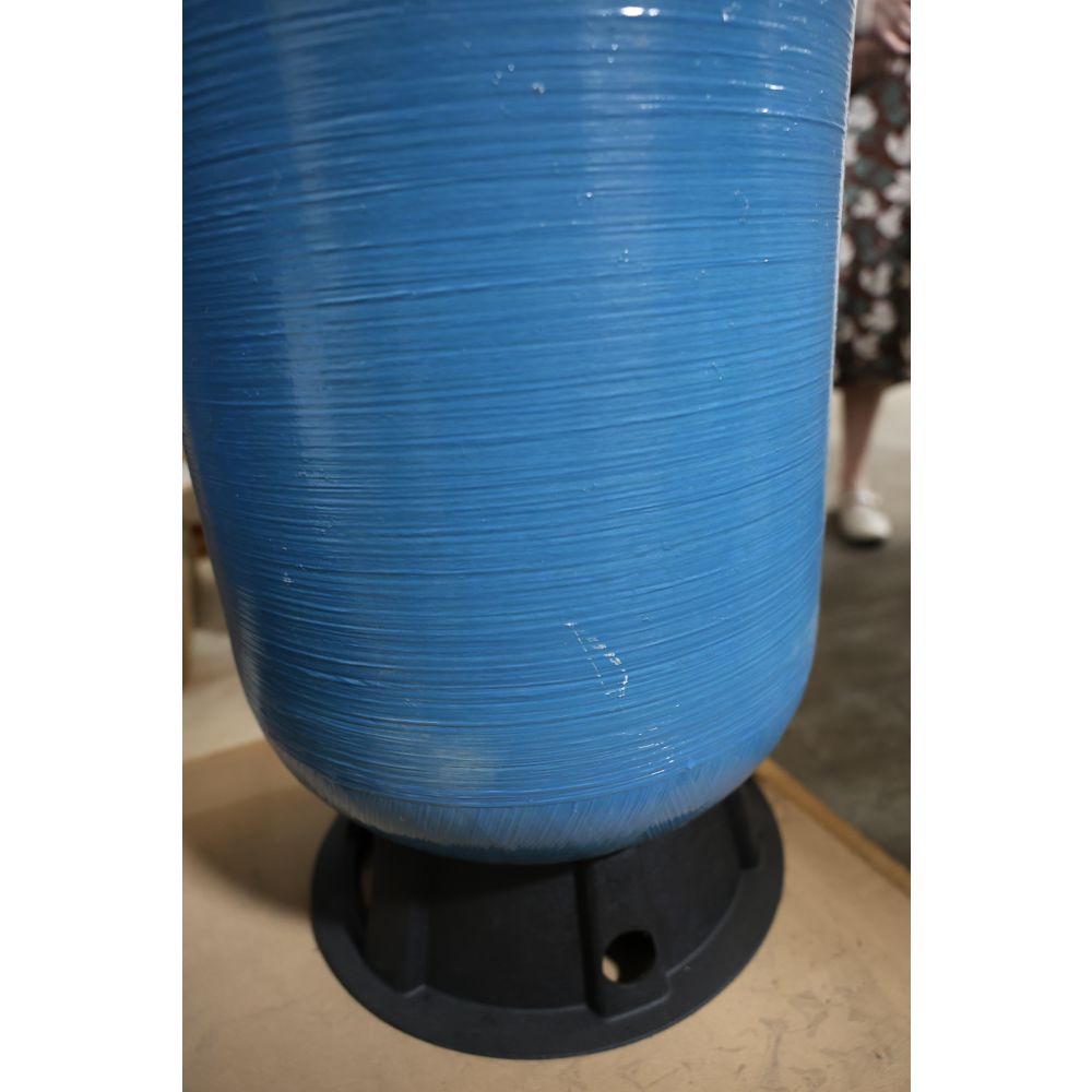 Romate Tank 60 Gallon Composite with Bladder 24" x 41.5" Inlet/Outlet 1.25" Male NPT OPEN BOX